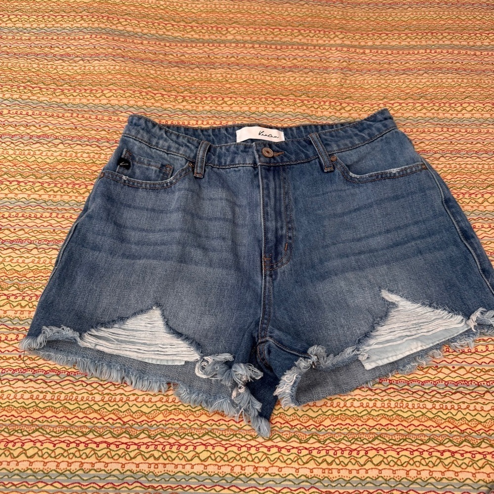 KanCan High Rise Mom Jean Shorts Womens Size 7 / 27 Distressed Cutoff Denim